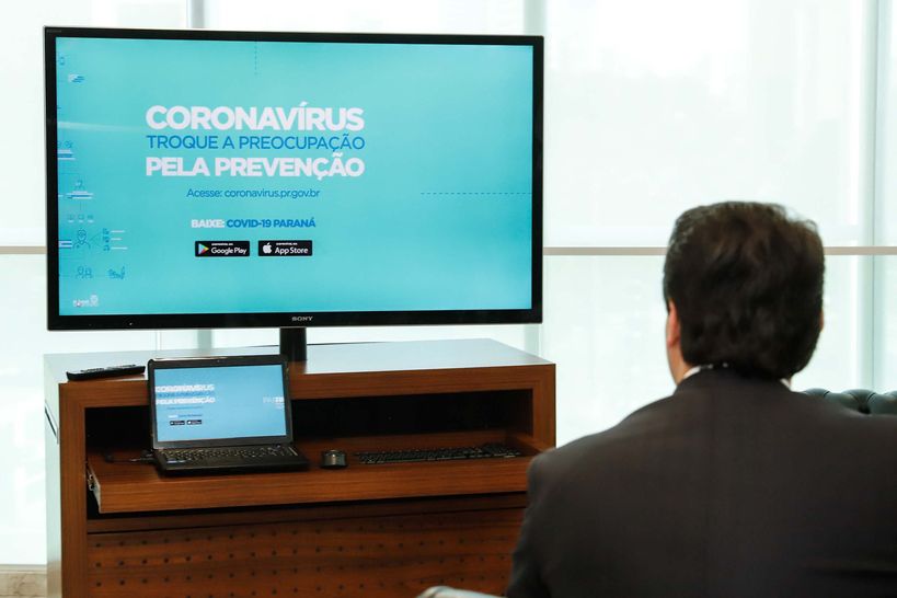 Governo do Paraná implanta telemedicina para atendimentos da Covid-19