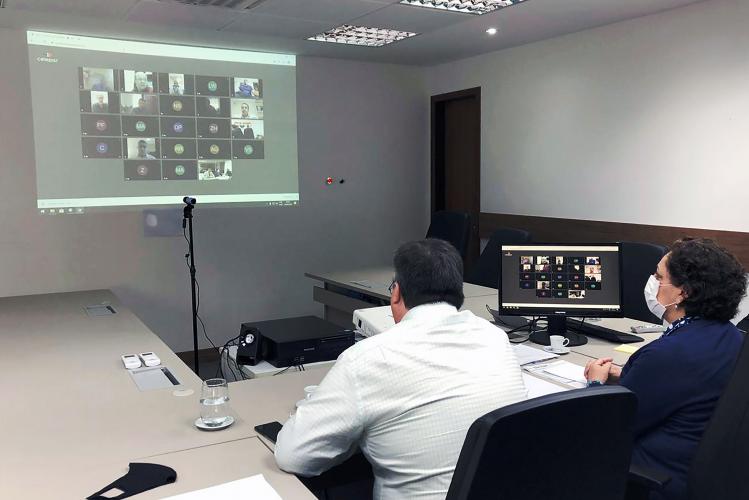 Governo discute medidas de enfrentamento à Covid-19 com trabalhadores de frigoríficos