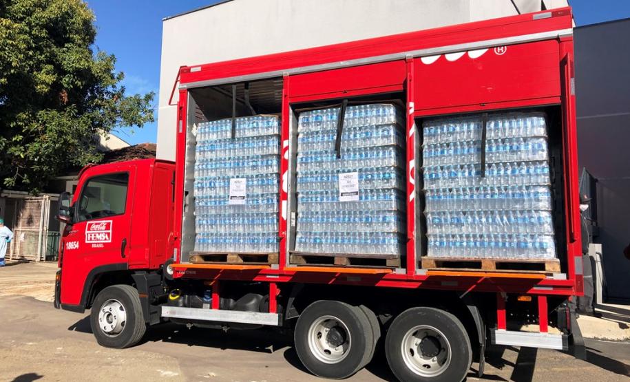 Hospital do Trabalhador recebe 24 mil garrafas de água