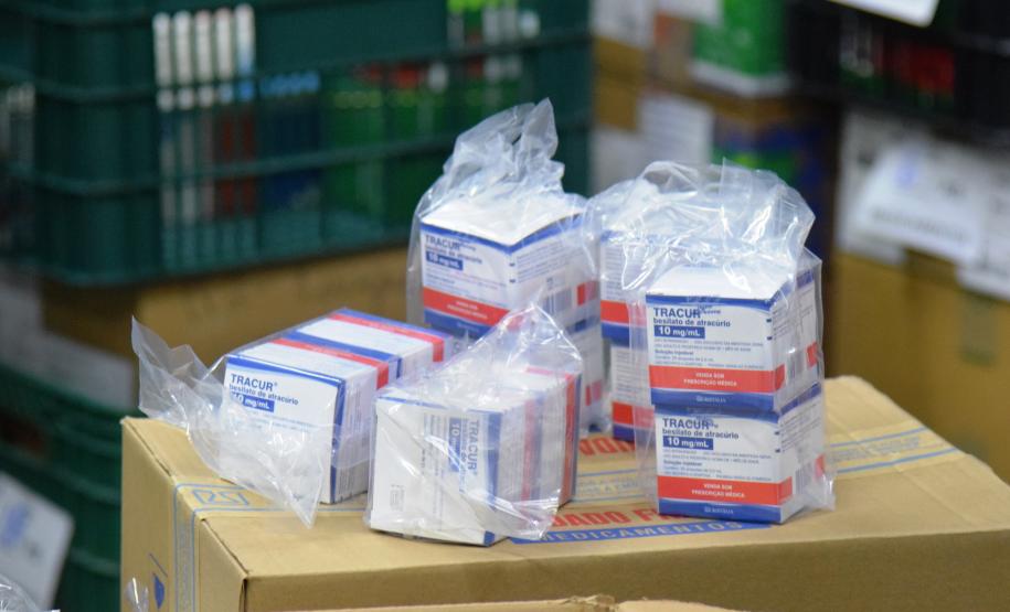 Paraná recebe quase 100 mil ampolas de medicamentos para entubação