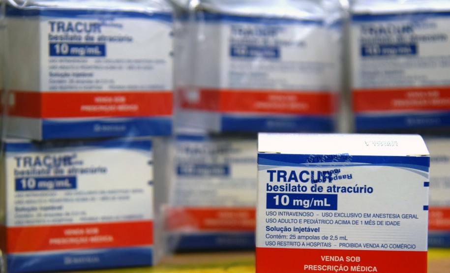 Paraná recebe quase 100 mil ampolas de medicamentos para entubação