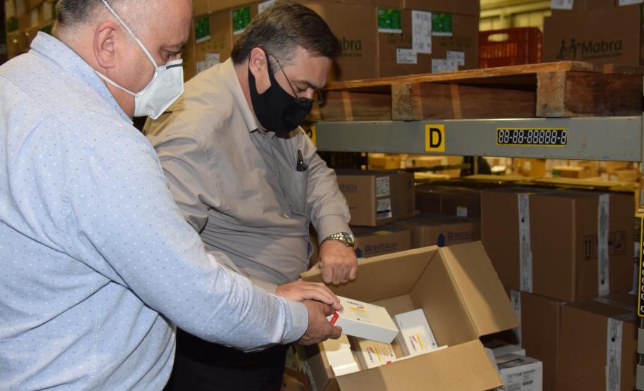 Paraná recebe quase 100 mil ampolas de medicamentos para entubação