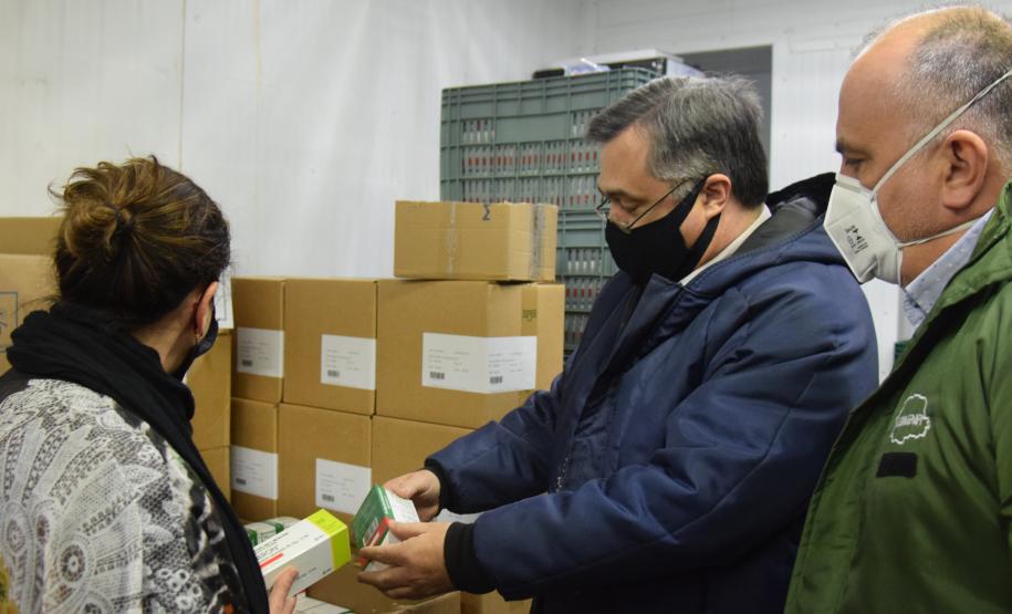 Paraná recebe quase 100 mil ampolas de medicamentos para entubação