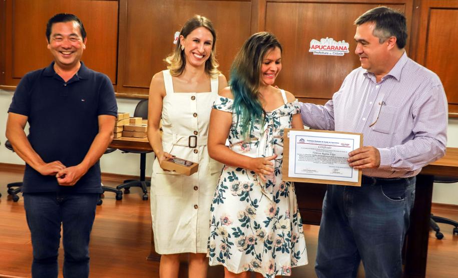 O município de Apucarana formou ontem (24) a segunda turma de Residência Multiprofissional, atividade de pós-graduação em Saúde Pública que a Autarquia Municipal de Saúde oferece desde 2016.
