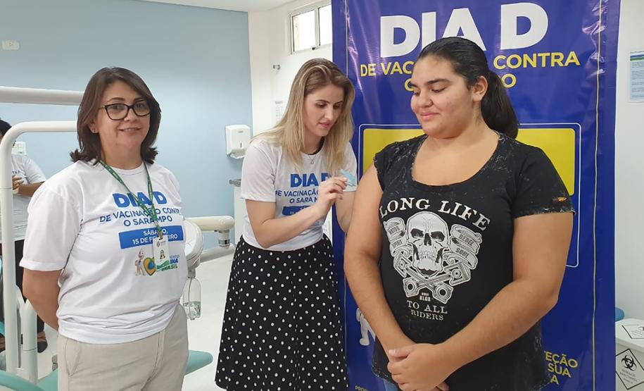 Paranaenses participam do dia D de vacinação contra o sarampo