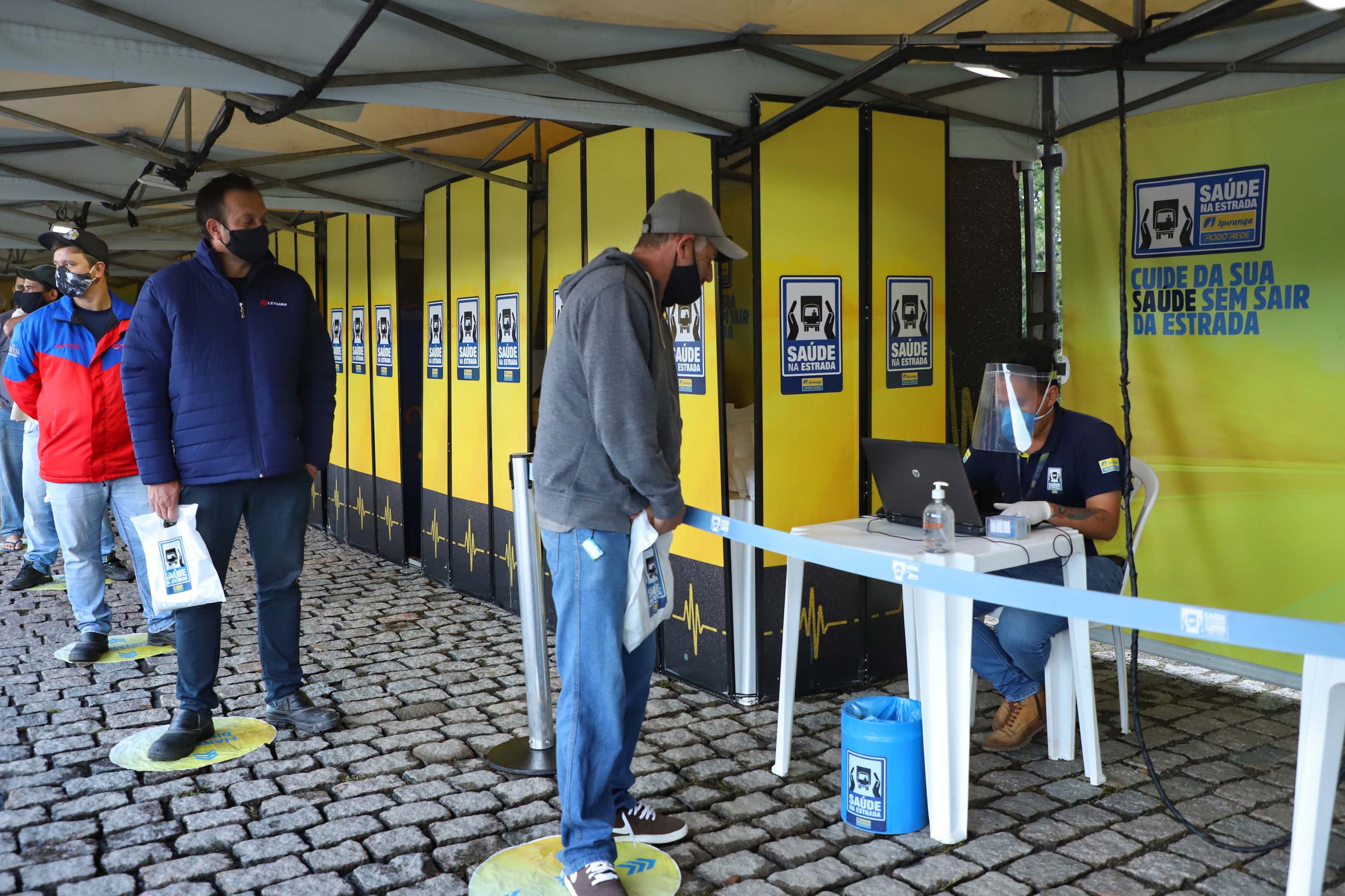 Paraná faz “blitz da saúde” para cuidar dos caminhoneiros