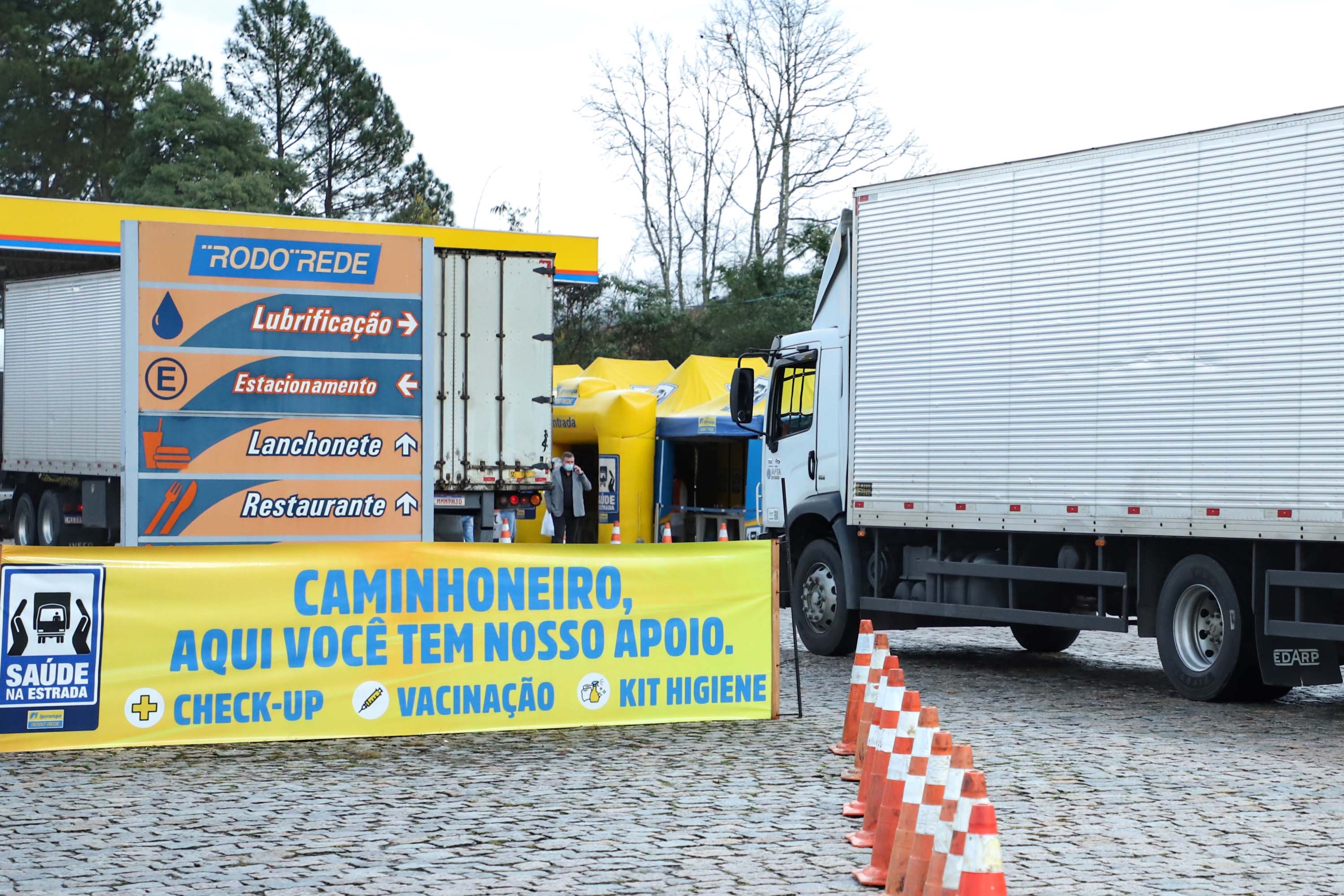 Paraná faz “blitz da saúde” para cuidar dos caminhoneiros