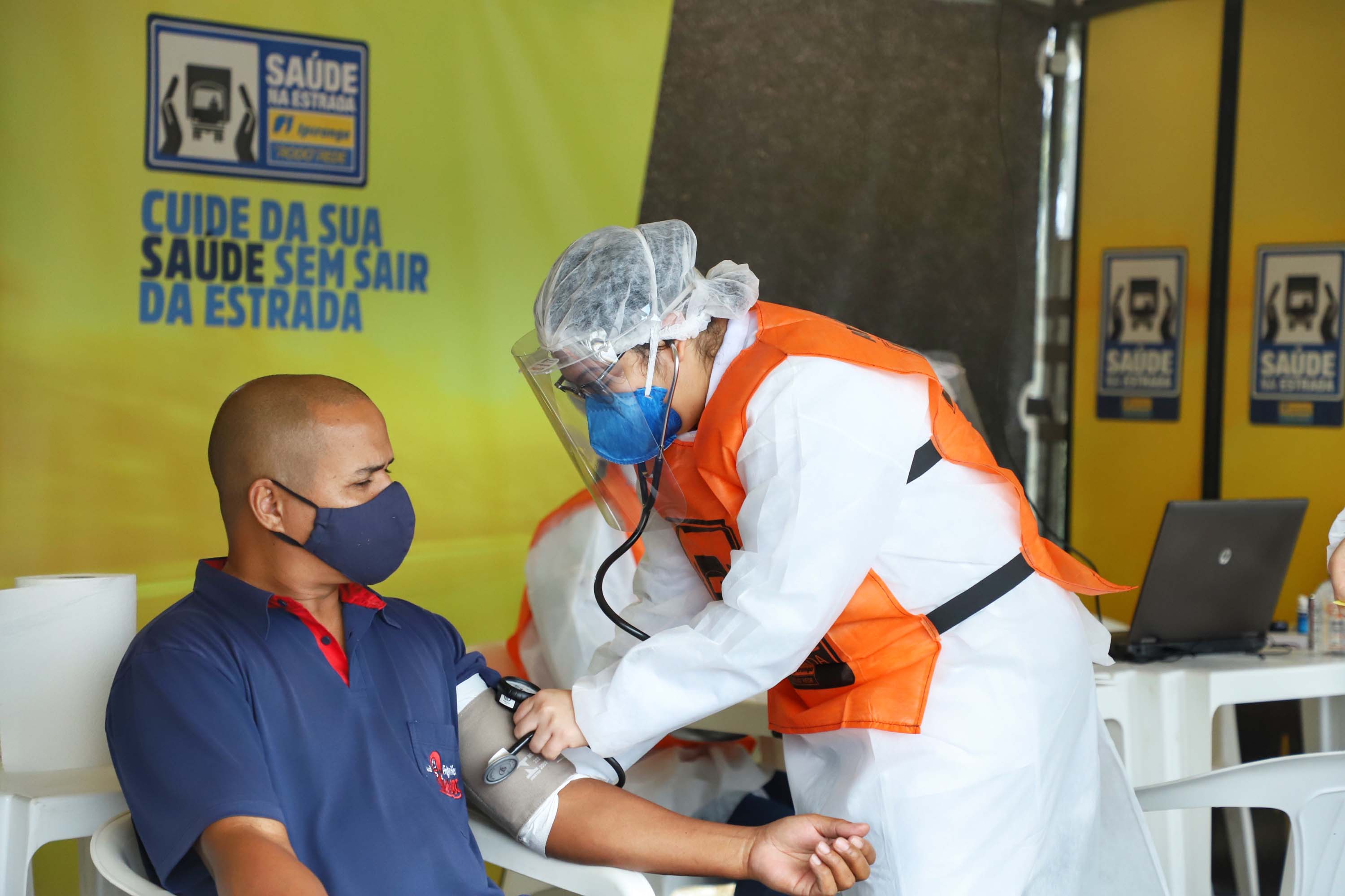 Paraná faz “blitz da saúde” para cuidar dos caminhoneiros