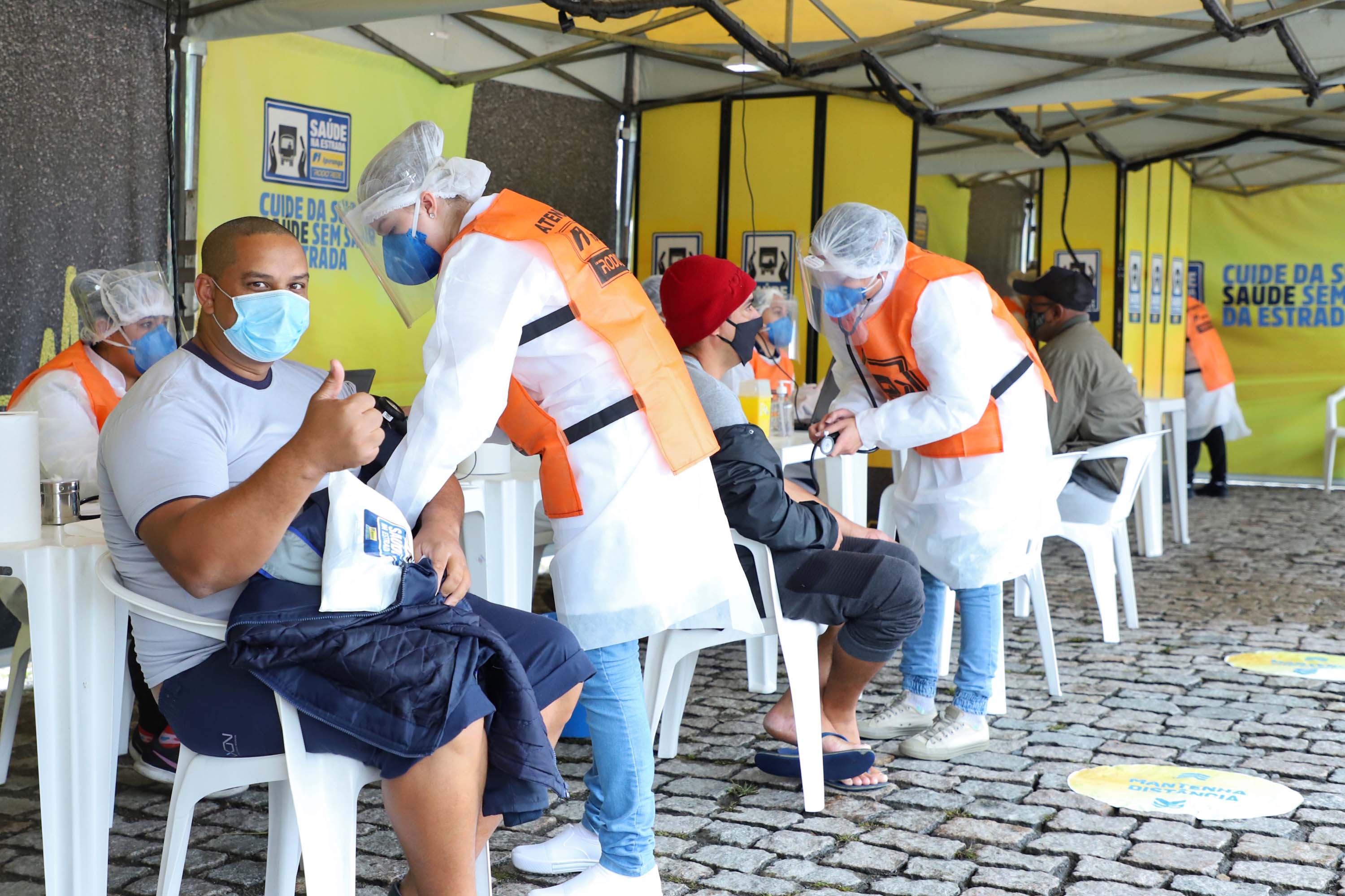 Paraná faz “blitz da saúde” para cuidar dos caminhoneiros