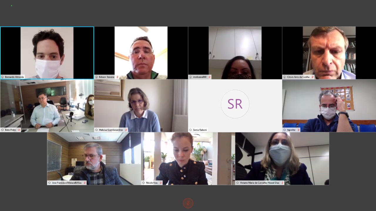 Secretário debate ações de enfrentamento à Covid-19 com especialistas