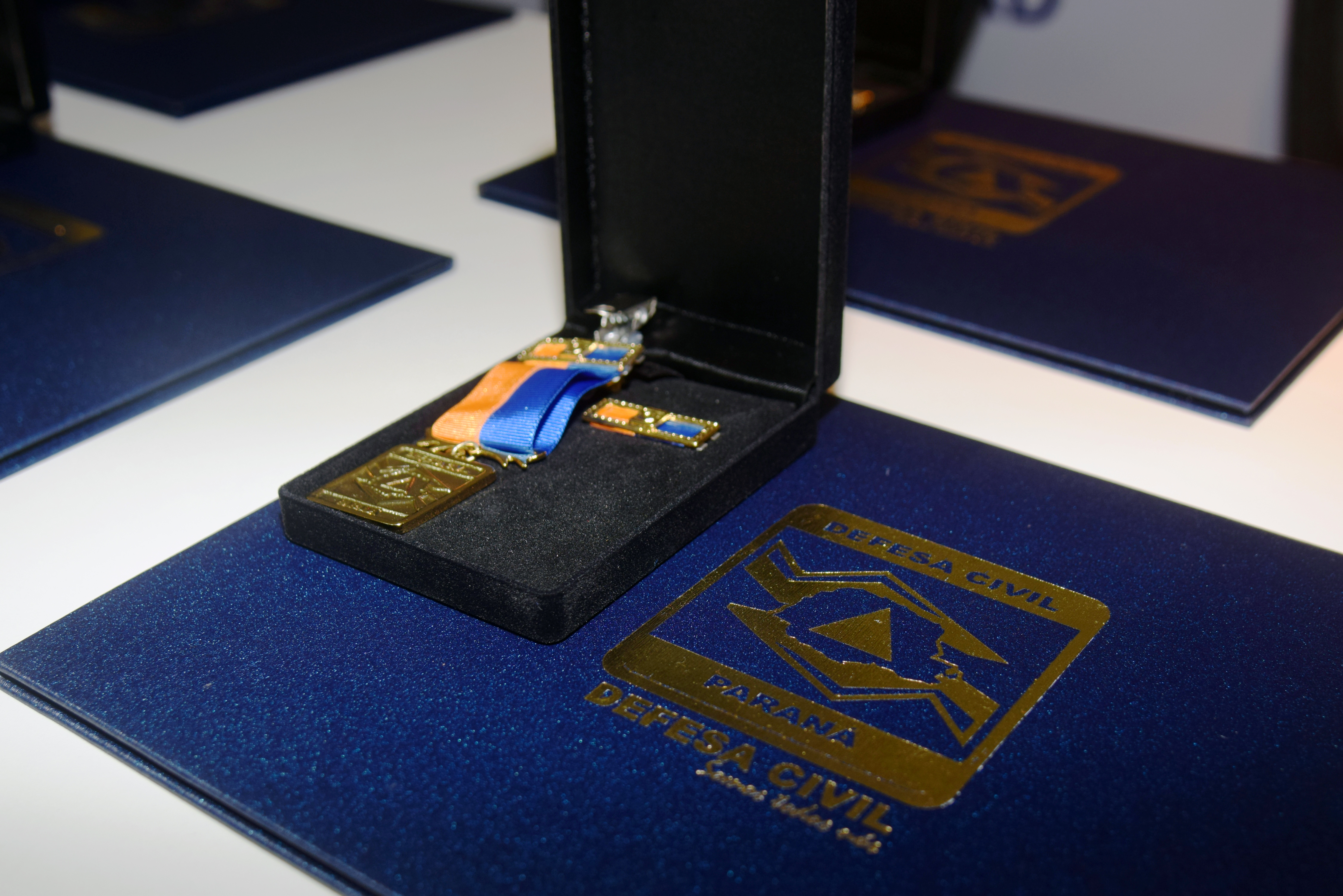 Secretário é homenageado pela Defesa Civil do Paraná