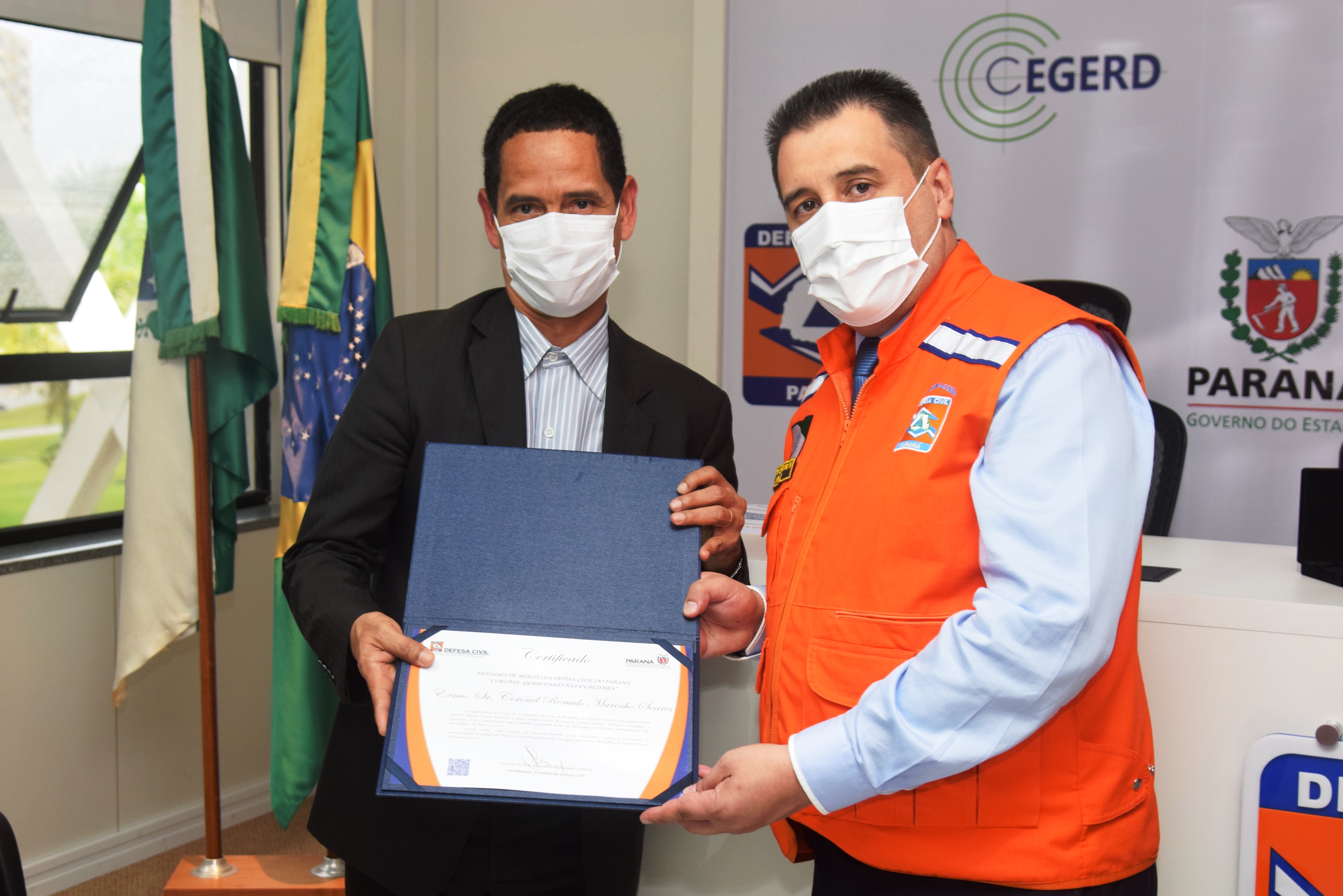 Secretário é homenageado pela Defesa Civil do Paraná