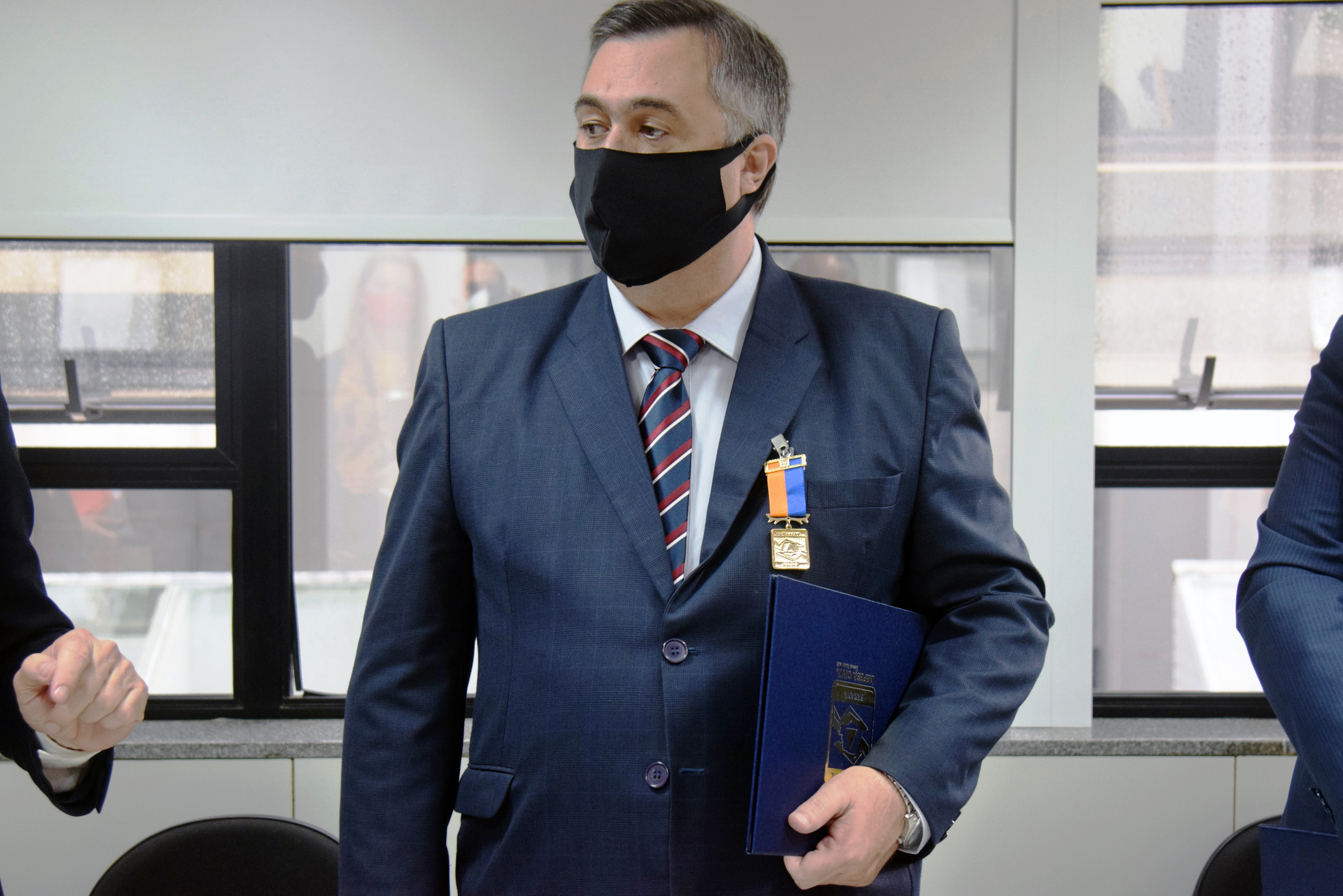 Secretário é homenageado pela Defesa Civil do Paraná