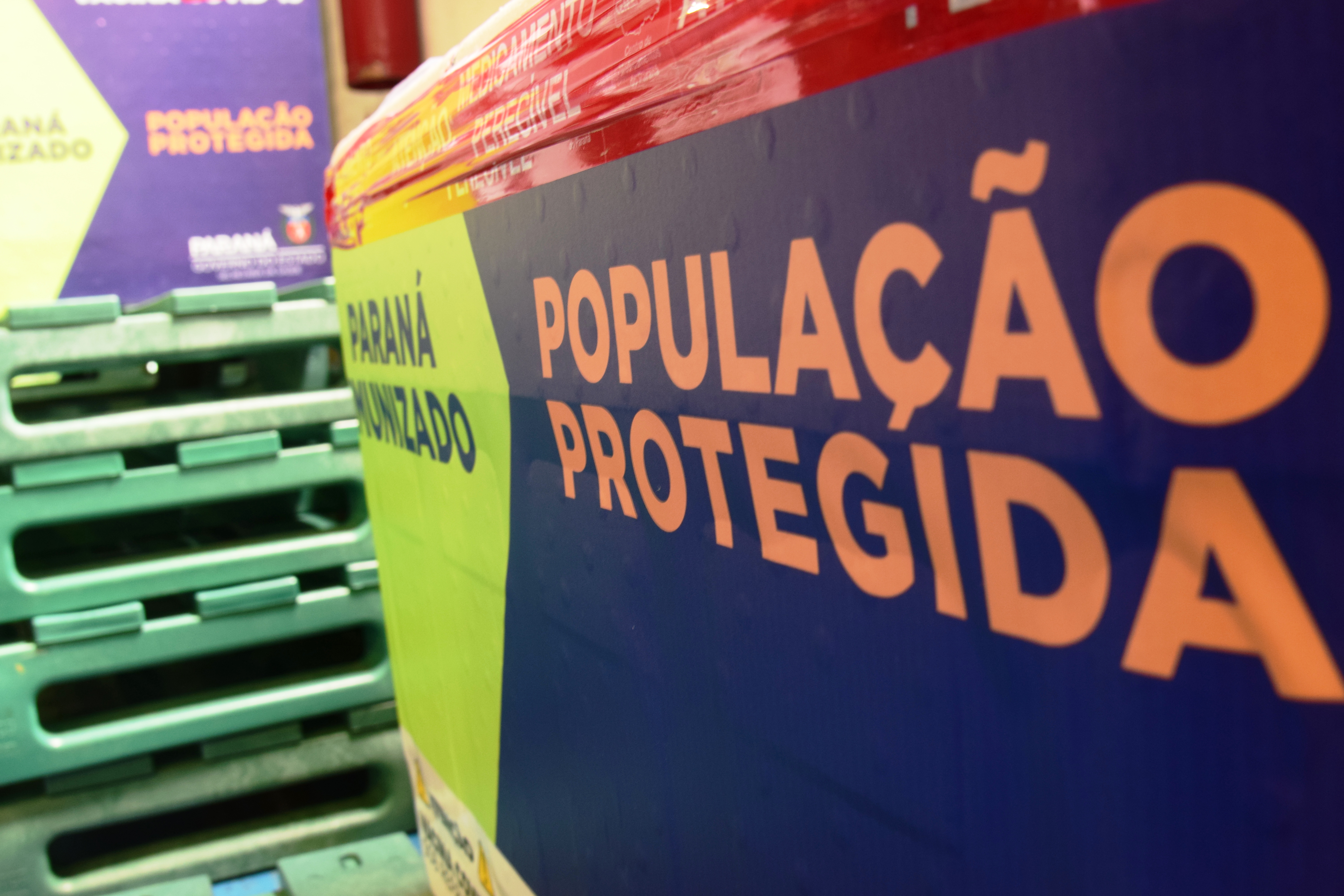 Saúde distribui medicamentos de kit de intubação para 31 hospitais do Paraná