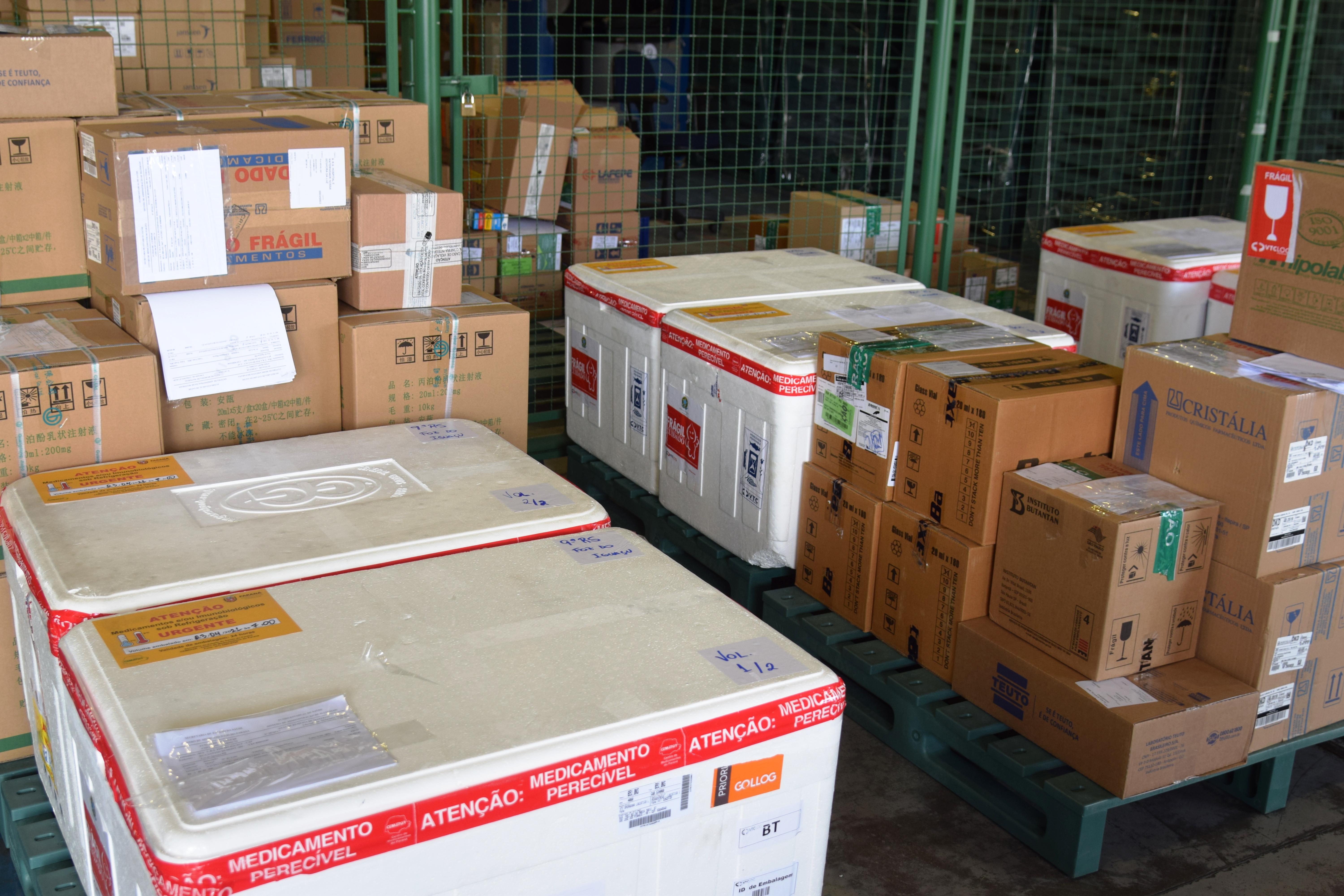 Estado distribui mais 205 mil vacinas contra a Covid-19; veja divisão por regional