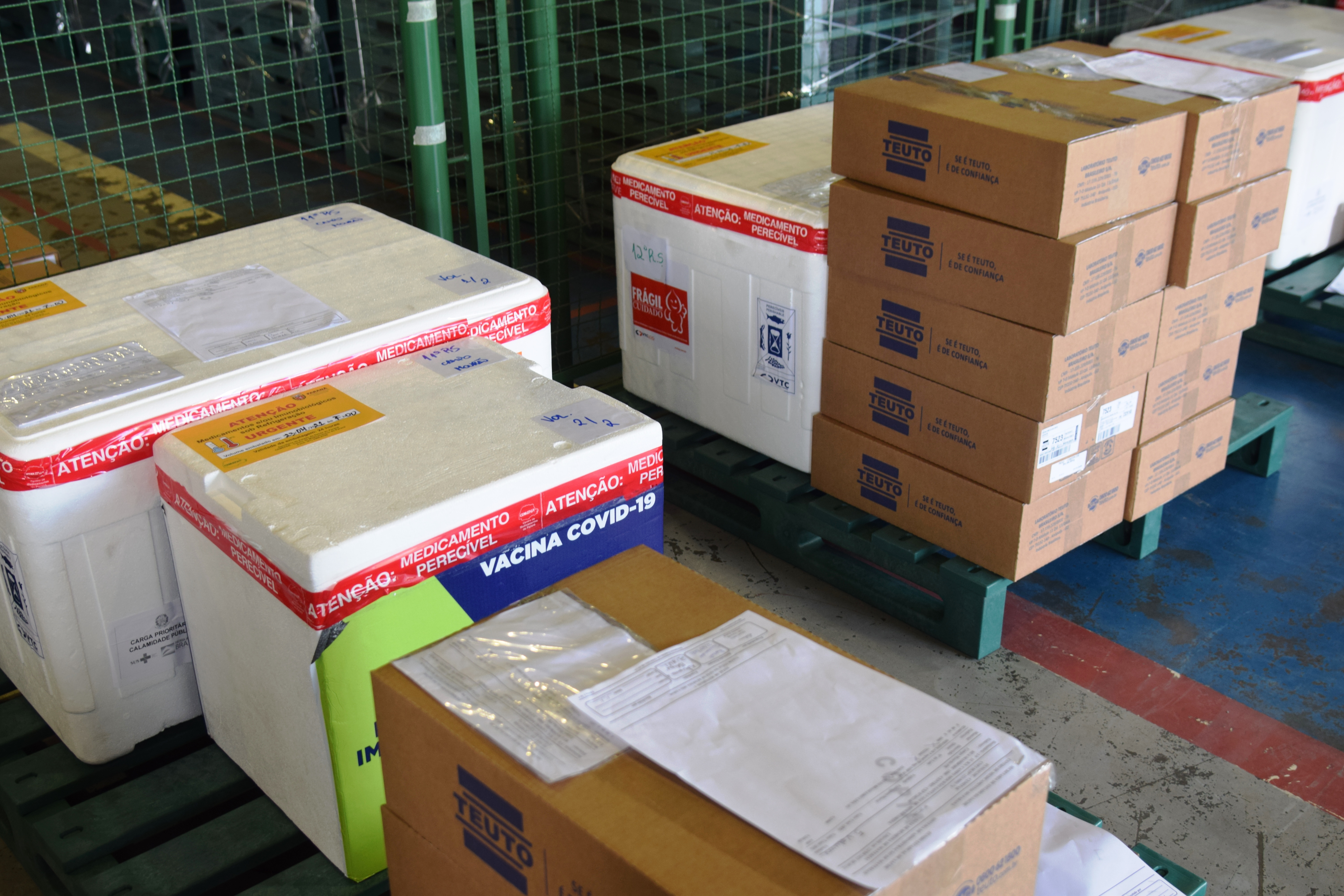 Estado distribui mais 205 mil vacinas contra a Covid-19; veja divisão por regional