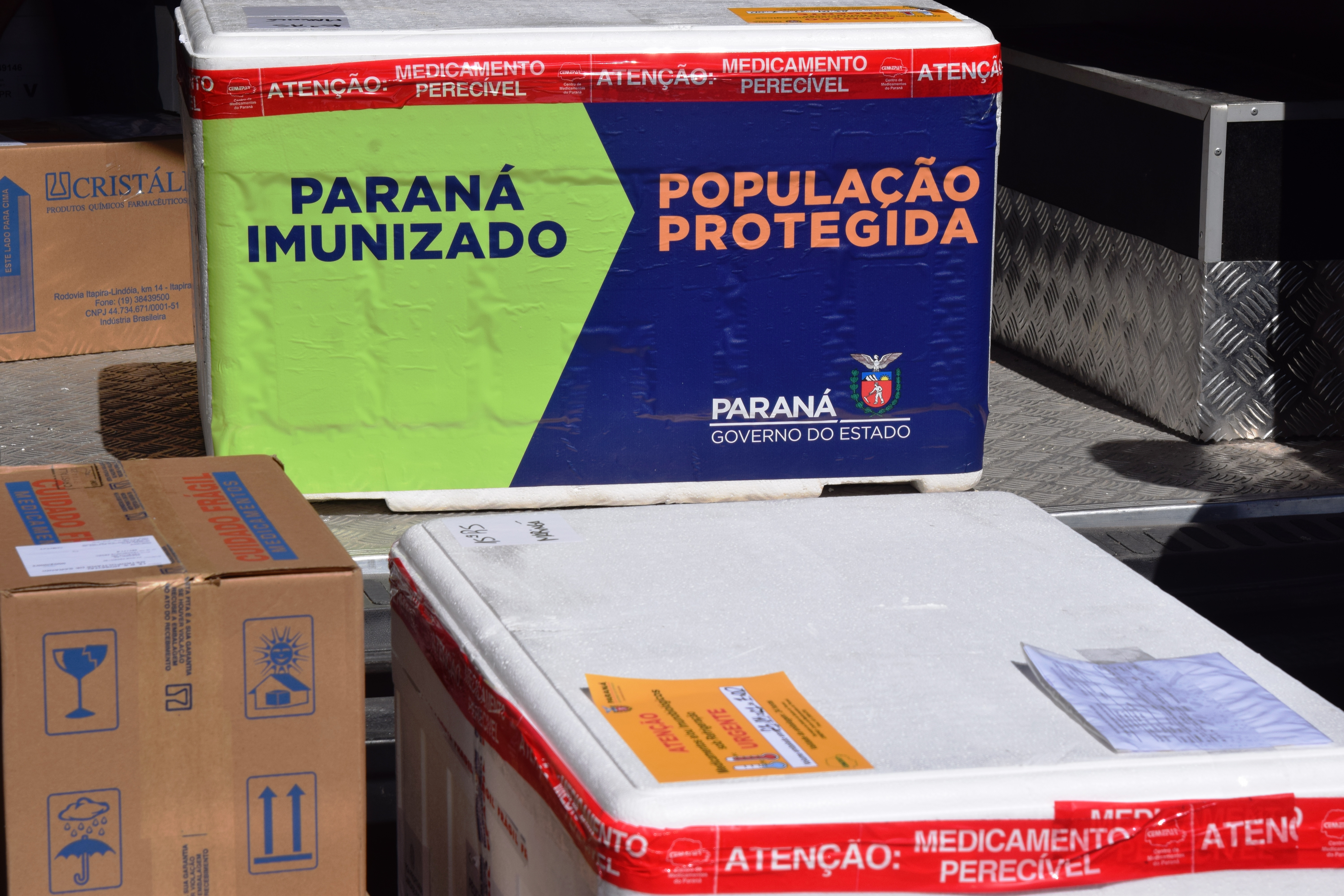 Estado distribui mais 205 mil vacinas contra a Covid-19; veja divisão por regional