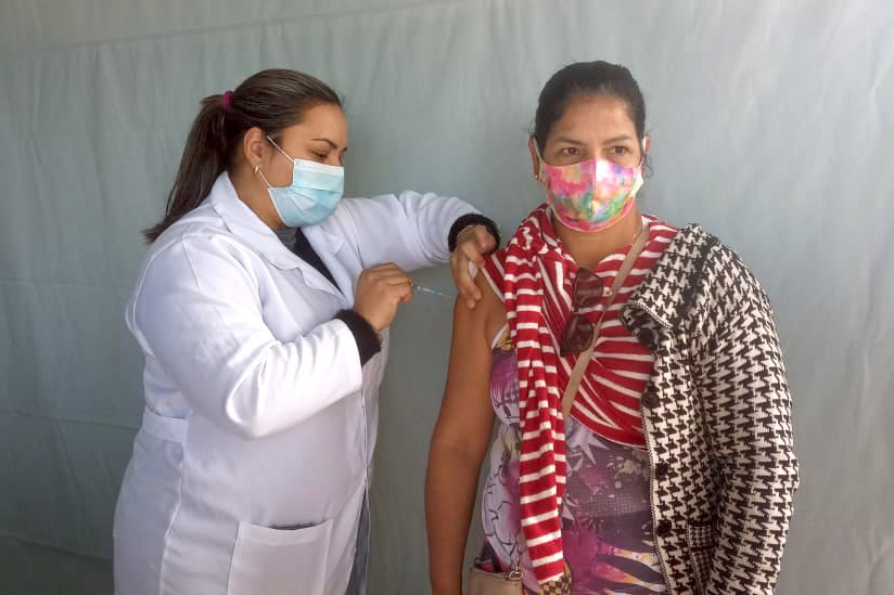 Três em cada quatro municípios vacinam a faixa dos 40 anos; 67 já venceram essa barreira
