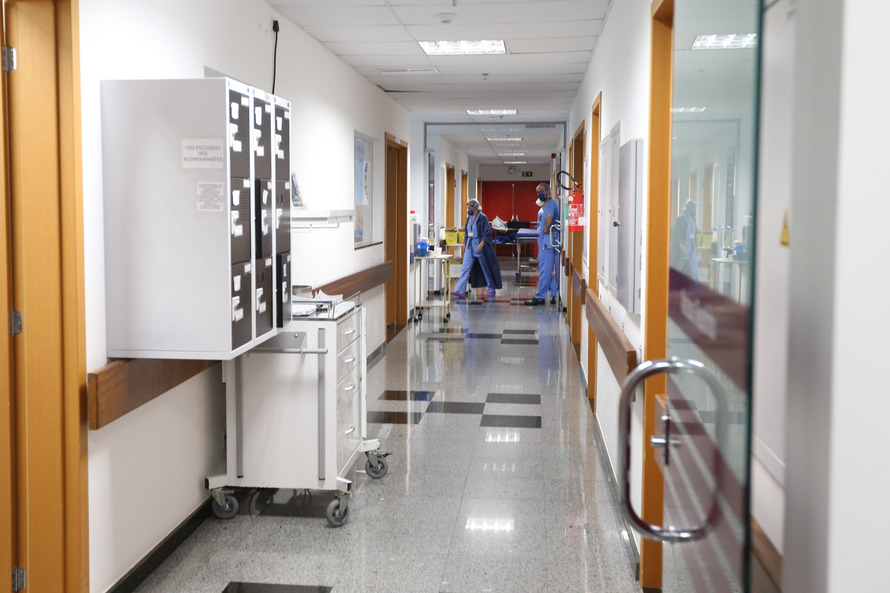 Pela primeira vez desde novembro, ocupação de leitos de UTI fica abaixo de 70%