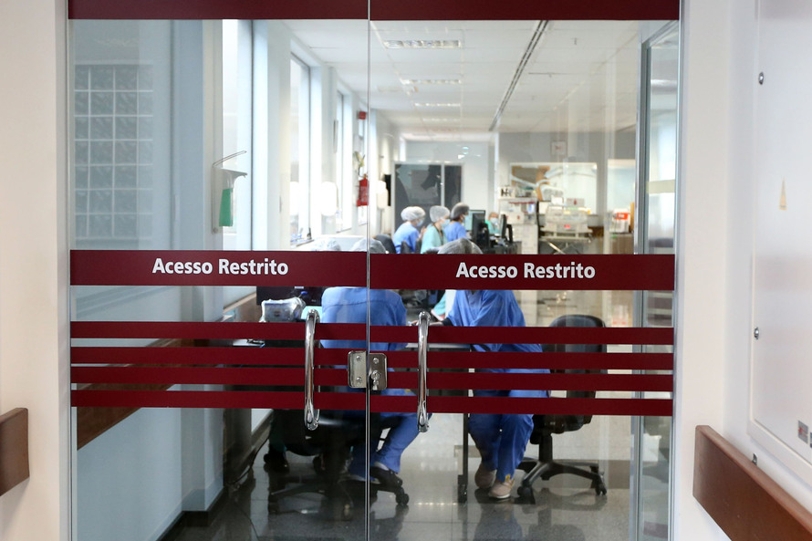 Pela primeira vez desde novembro, ocupação de leitos de UTI fica abaixo de 70%