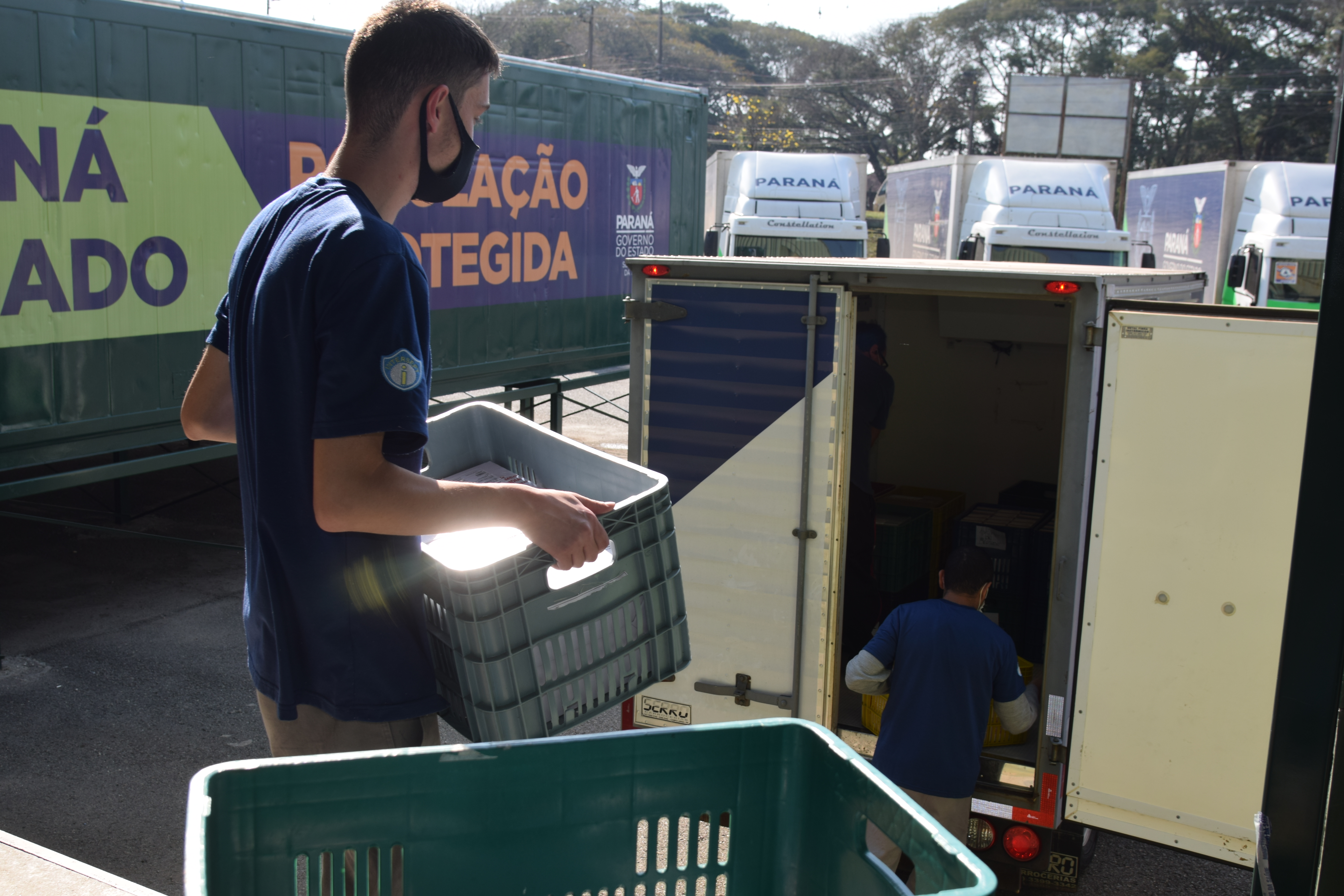 Estado distribui 445.388 vacinas contra a Covid-19 e 49.750 medicamentos para intubação; veja divisão
