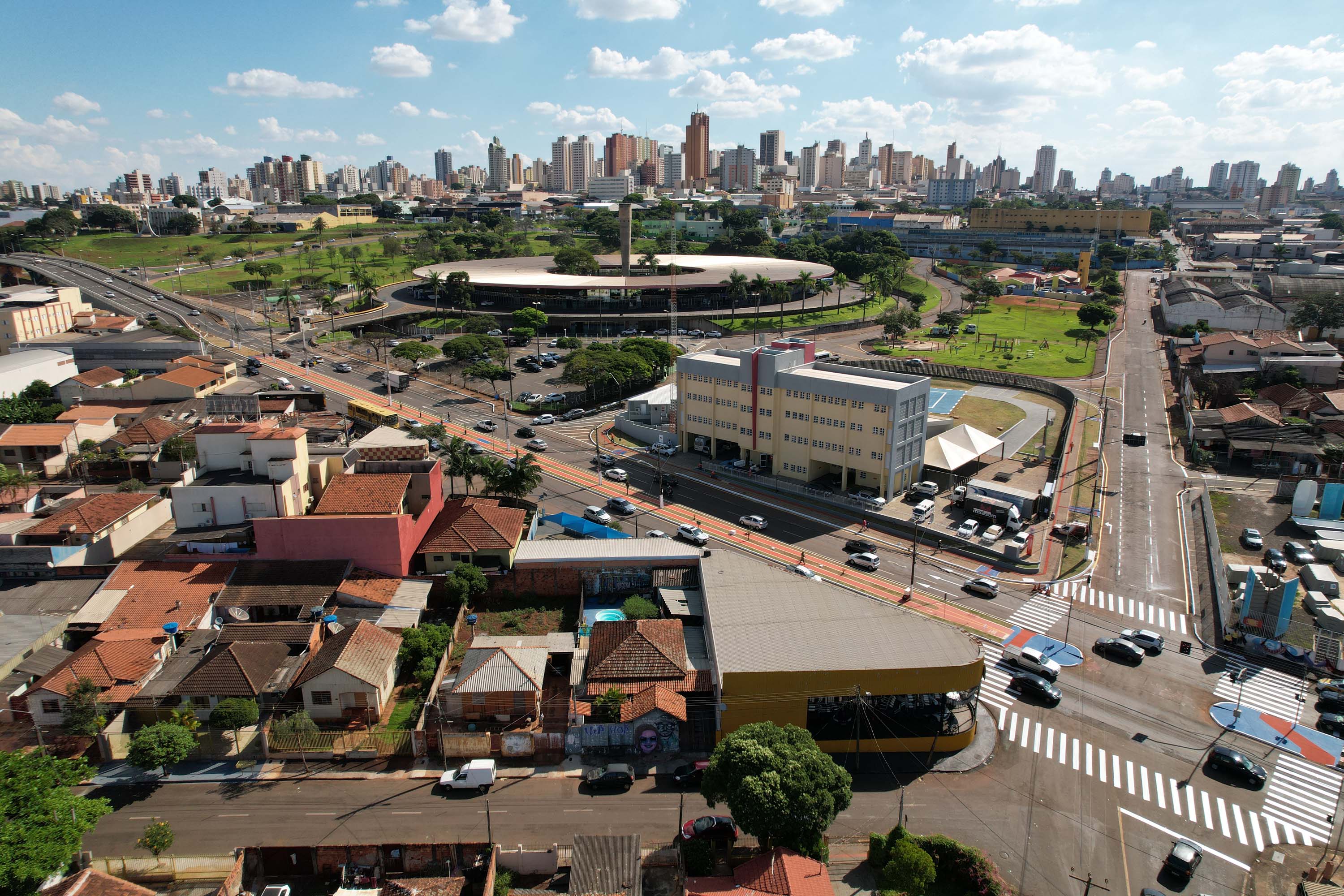 A estrutura da nova sede tem 1.850 metros quadrados em um terreno de 4.716 metros quadrados.
