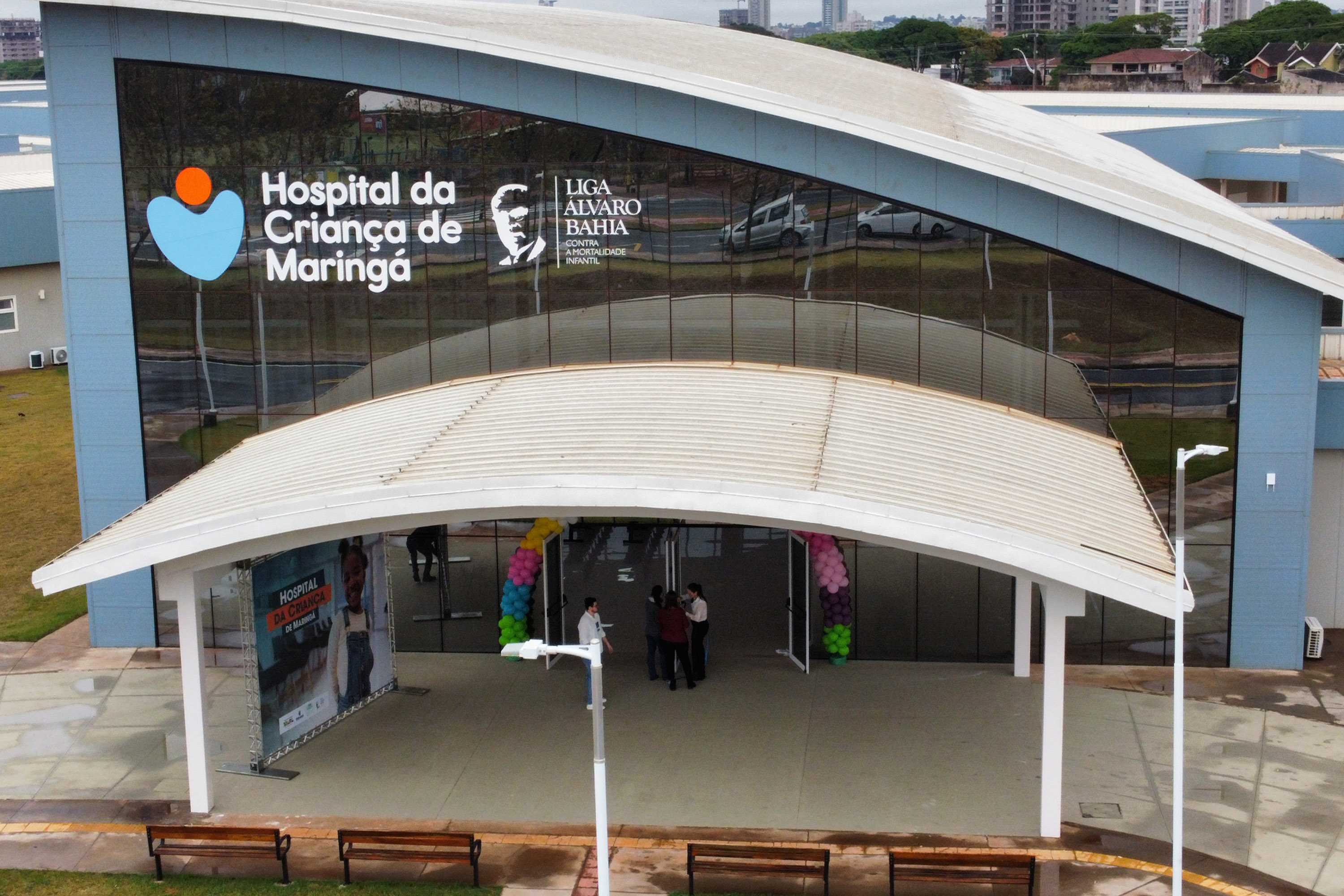 Megaestrutura: governador inaugura Hospital da Criança de Maringá