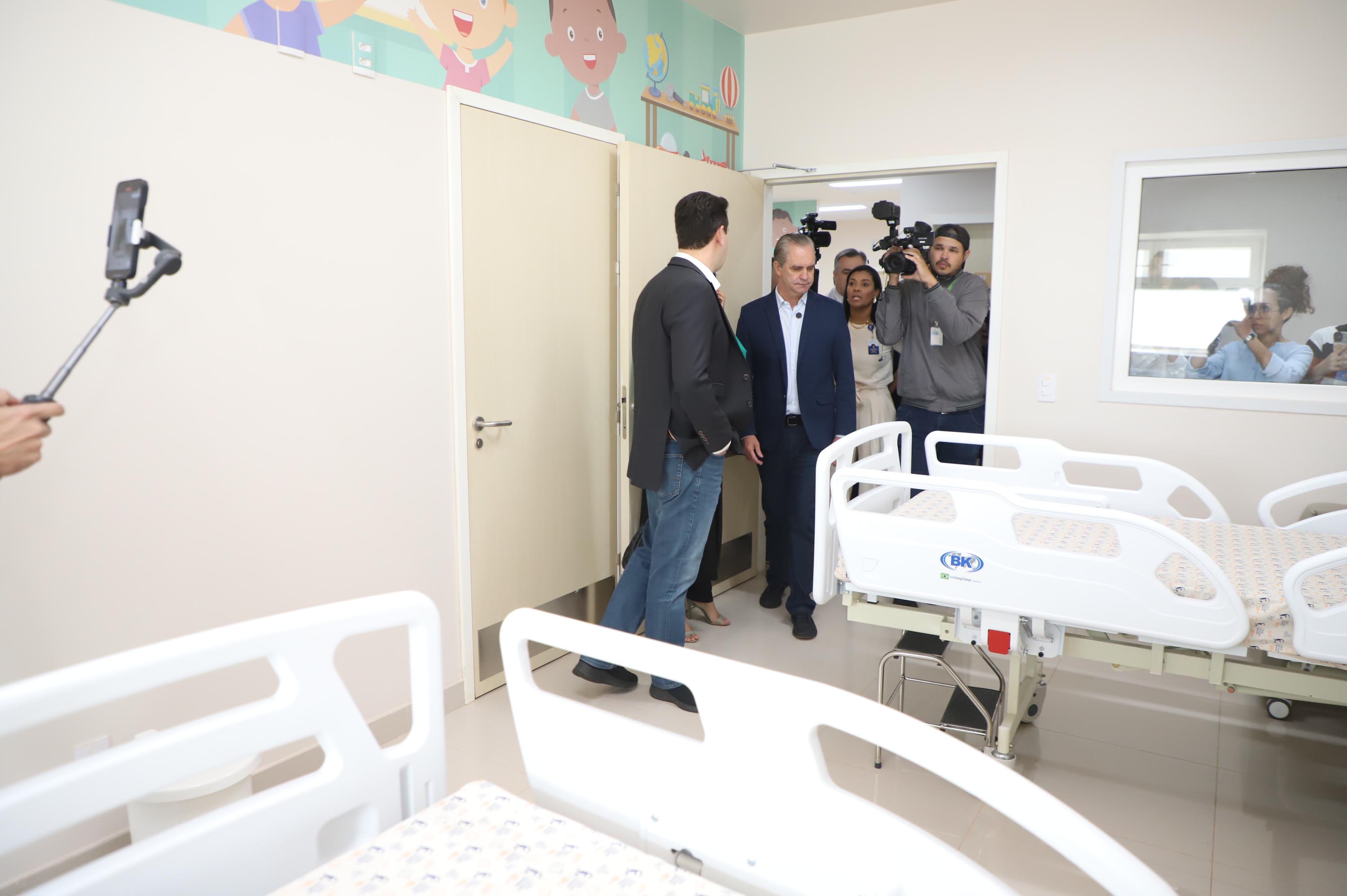 Megaestrutura: governador inaugura Hospital da Criança de Maringá