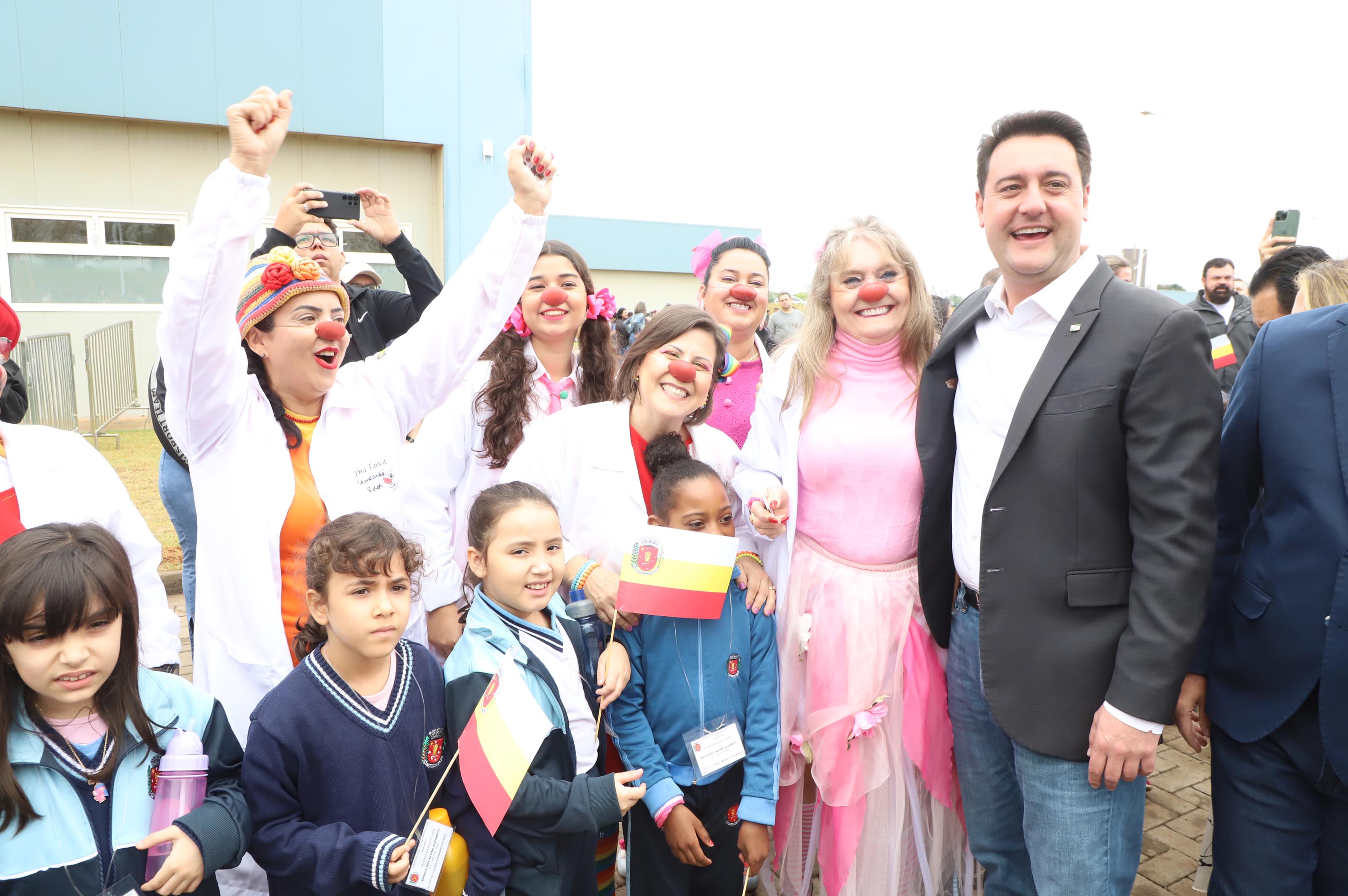 Megaestrutura: governador inaugura Hospital da Criança de Maringá