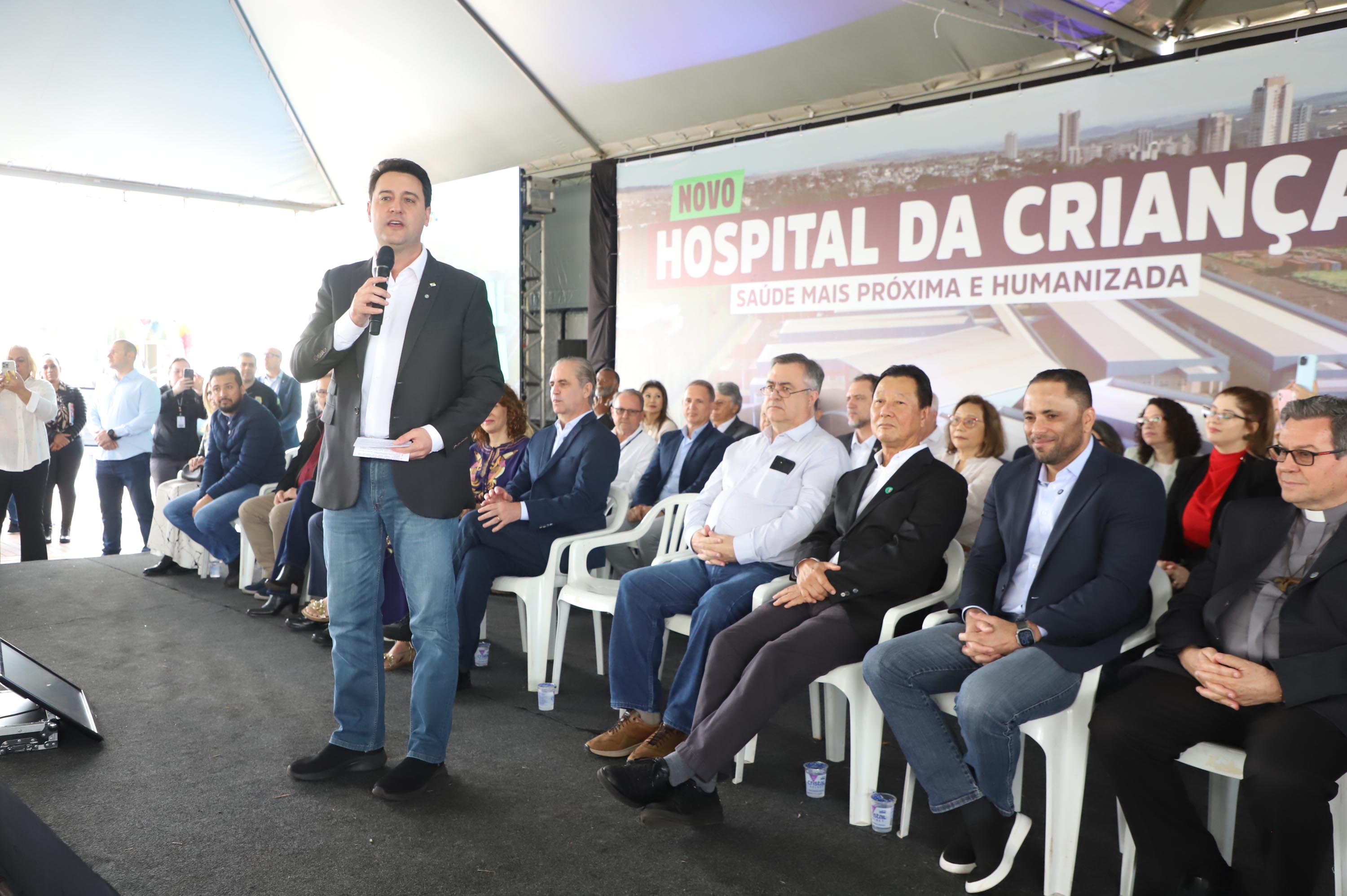 Megaestrutura: governador inaugura Hospital da Criança de Maringá