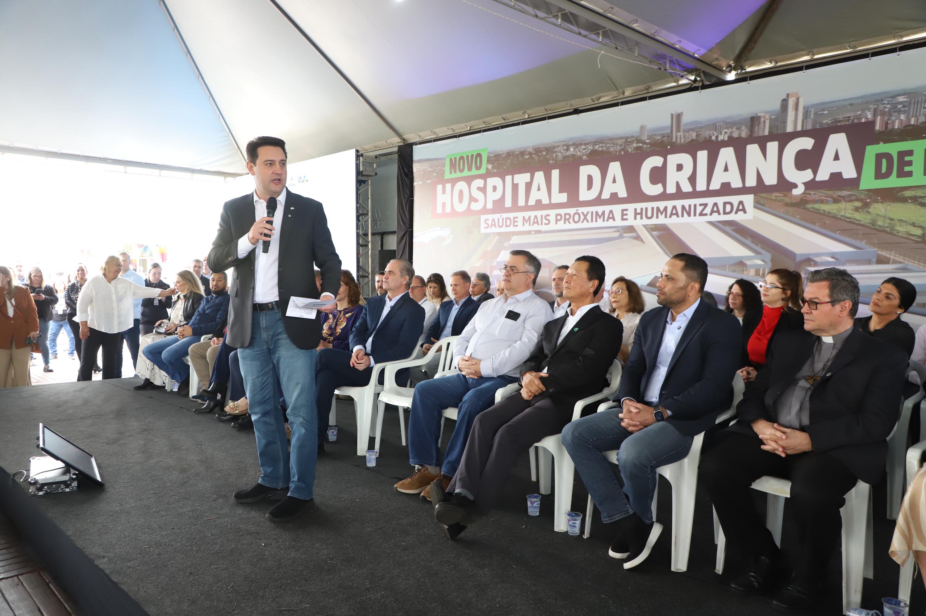 Megaestrutura: governador inaugura Hospital da Criança de Maringá