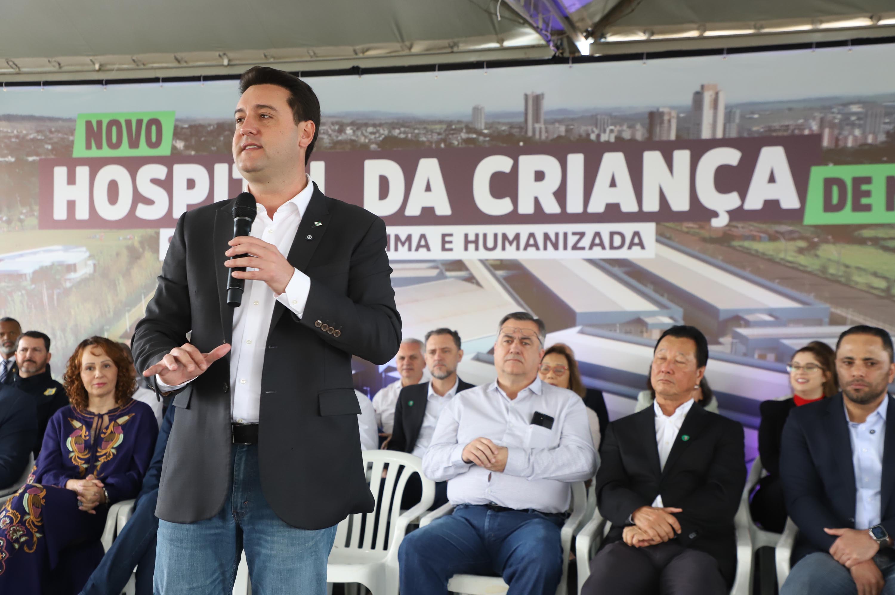 Megaestrutura: governador inaugura Hospital da Criança de Maringá
