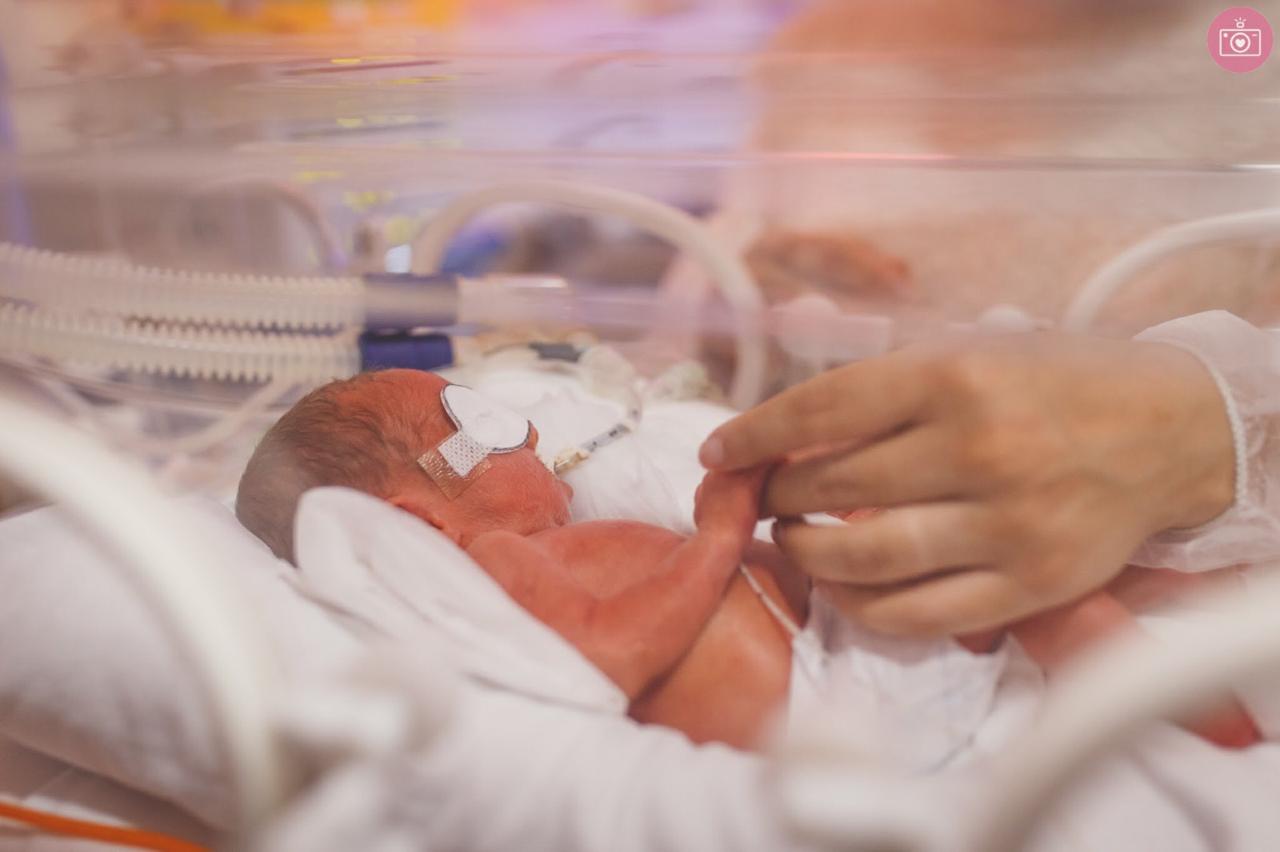 Saúde reforça importância de pais de bebês prematuros permanecerem na UTI
