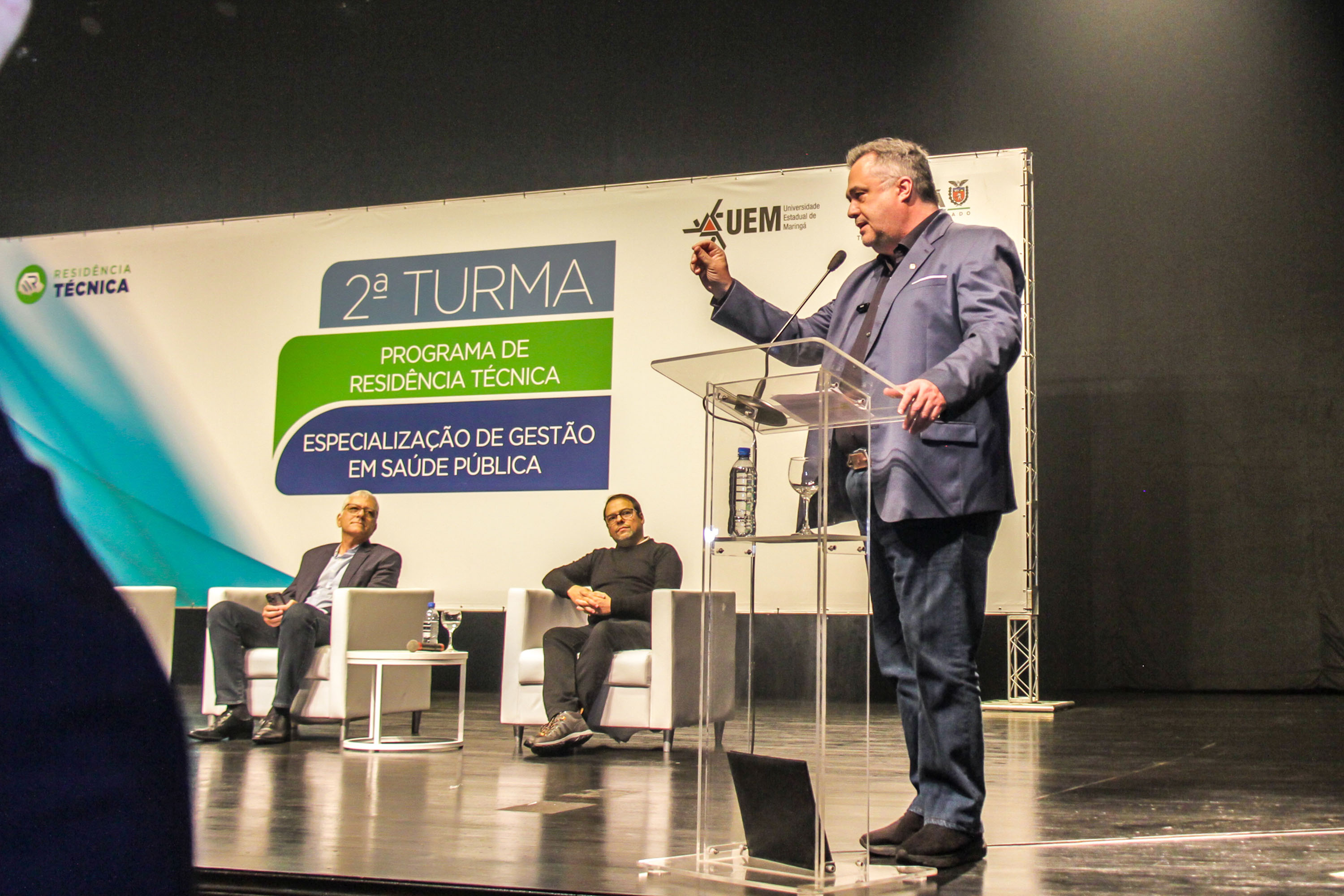 108 residentes técnicos concluem atividades práticas em gestão da saúde pública