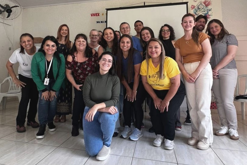 Equipe da APS de Teixeira Soares durante qualificação do treinamento para uso do Manual de Intervenções mhGAP (MI-mhGAP)