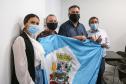 Paranaenses da Região Oeste comemoram chegada da vacina contra o coronavírus