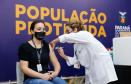 Vacinação contra a Covid-19 já começou nos 399 municípios do Paraná