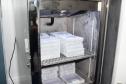 Mais uma leva de vacina Cominarty, produzida pela Pfizer/BioNTech, chegou ao Paraná nesta quinta-feira (3). O lote de 37.440 doses foi recebido às 13h20 no Aeroporto Internacional Afonso Pena, em São José dos Pinhais, na Região Metropolitana de Curitiba, e seguiu para conferência no Centro de Medicamentos do Paraná (Cemepar), onde chegou às 13h50. - Curitiba, 03/06/2021