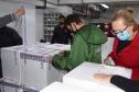 Paraná recebe novas doses e distribui mais 158,6 mil vacinas contra a Covid-19; confira o quantitativo por regional