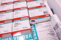 Mais 451 mil doses de vacinas contra a Covid-19 chegam ao Paraná 