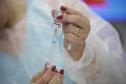Servidores estaduais da Saúde recebem vacina da gripe e Covid-19