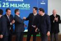 Ratinho Junior confirma R$ 565,6 milhões para 11 municípios do Estado