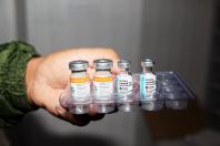 Paraná distribui novo lote de vacinas contra o coronavírus; veja divisão por regional
