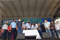 Estado entrega 47 veículos para a Saúde da Região de Umuarama e assina convênio de R$ 5 milhões