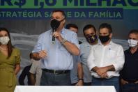 Estado entrega 47 veículos para a Saúde da Região de Umuarama e assina convênio de R$ 5 milhões