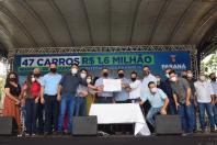 Estado entrega 47 veículos para a Saúde da Região de Umuarama e assina convênio de R$ 5 milhões