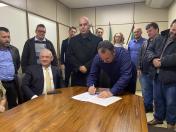 Saúde assina convênio de R$ 14,3 milhões para construção do Hospital Municipal de Salto do Lontra no Sudoeste