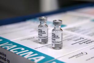 Lote com mais de 350 mil vacinas AstraZeneca chega nesta terça-feira ao Paraná