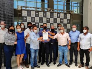 Secretário assina convênio de R$ 24 milhões para atendimento especializado com o Cismepar