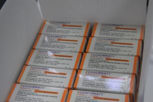 Mais de 400 mil vacinas contra a Covid-19 para adolescentes chegam ao Estado nesta quarta 